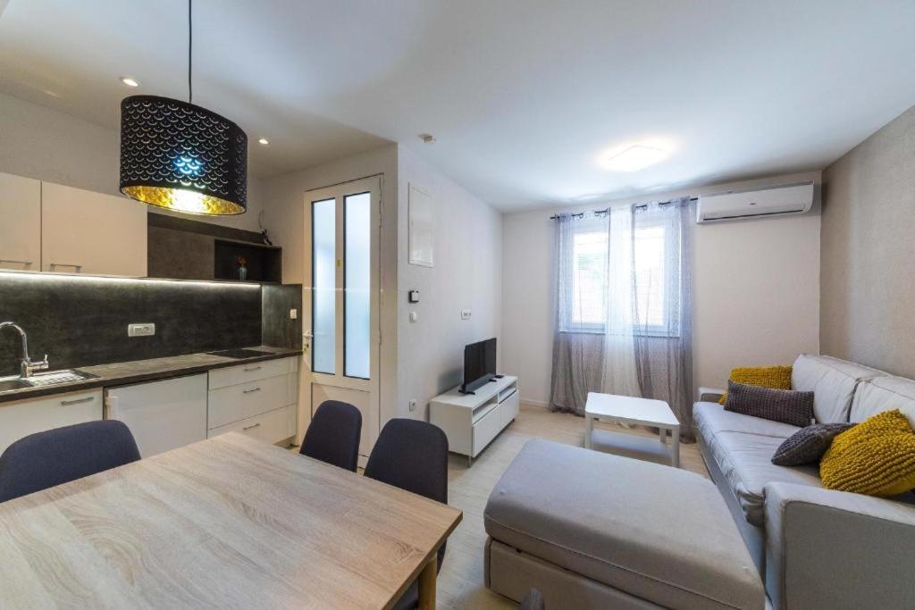 Apartments Gavran 2. Башка-Вода Экстерьер фото